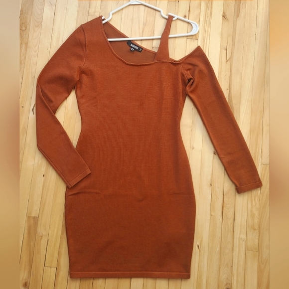 One shoulder dress - Picture 1 of 1